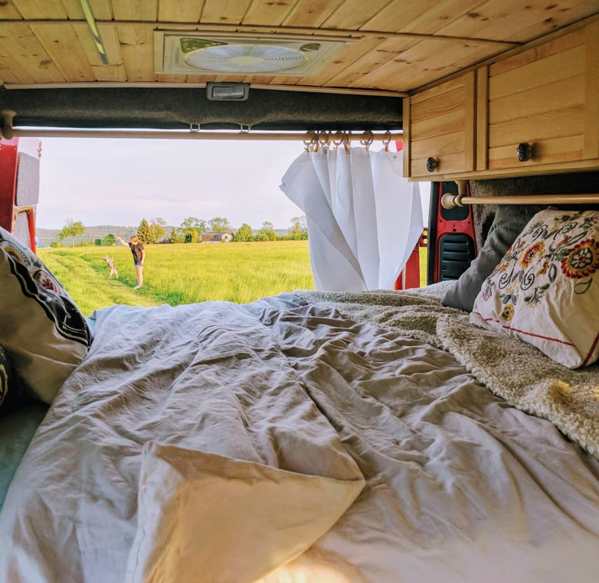 Van Life Czech Republic - Bed Days