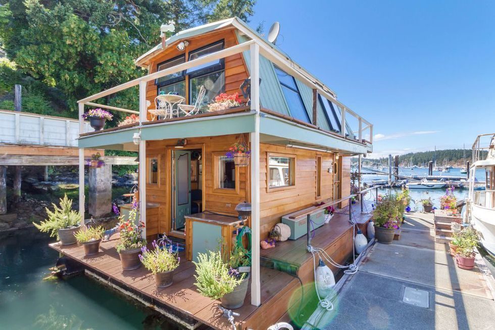 Top Tiny Homes - The Floating Home