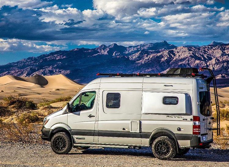 Free camping - sprinter in Death Valley 
