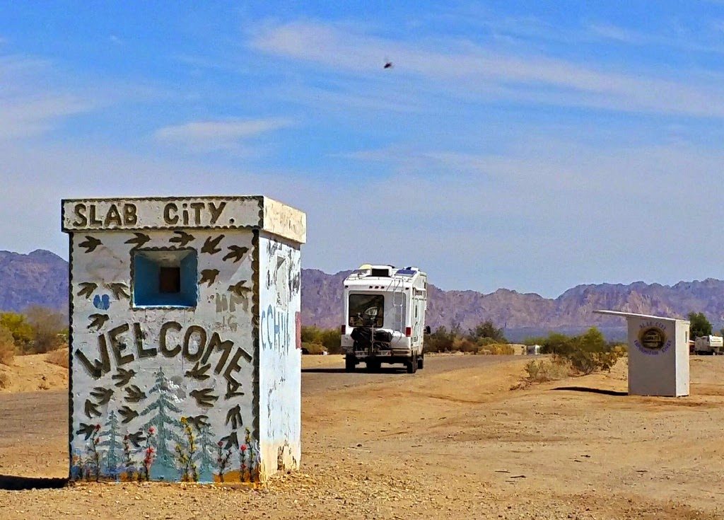Slab_City_Welcome_Sign