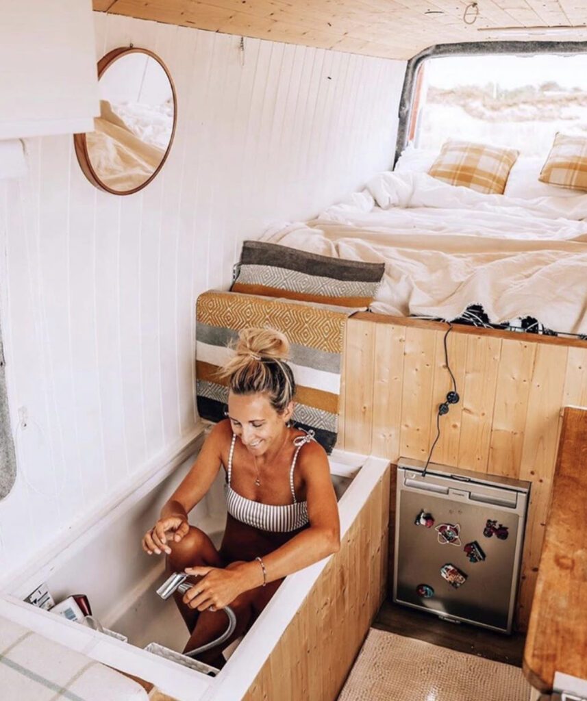 Camper van with bathroom- bathtub in van 