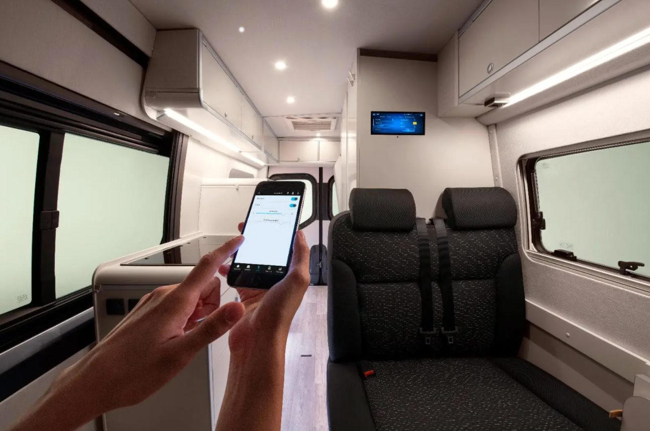 mercedes-campervan-sprinter-connected-smart-home-interior-1