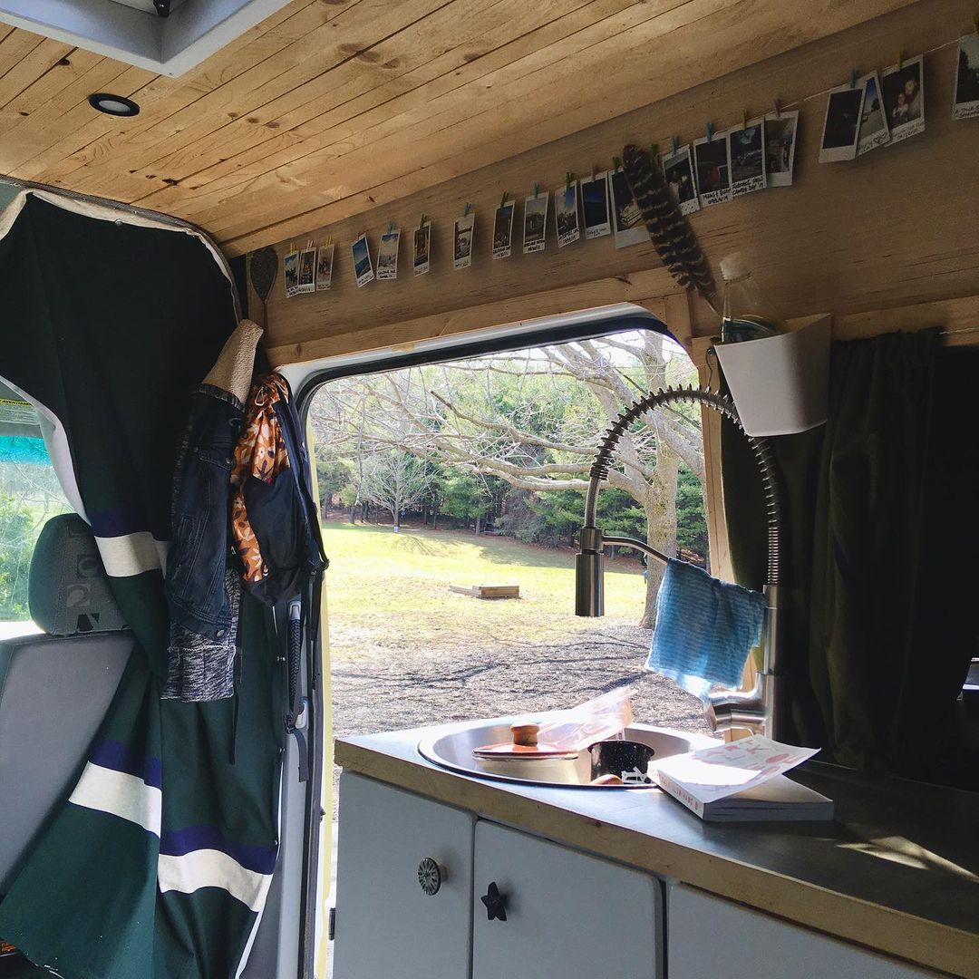 vanlife monthly budget views